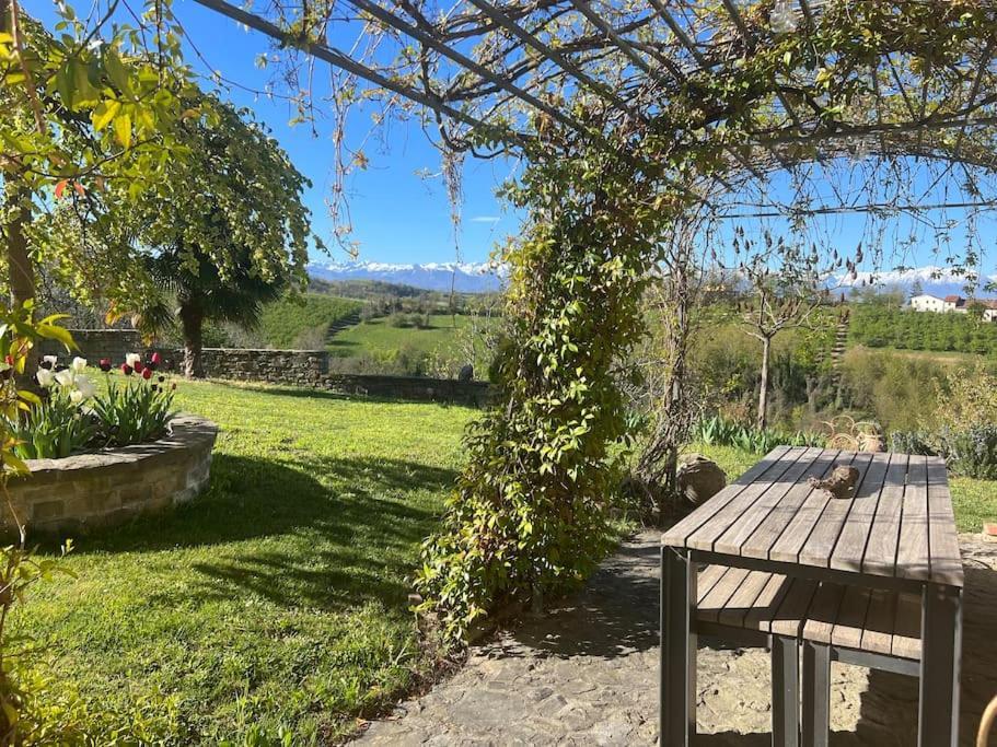 Rustico Im Piemont Mit Panorama Clavesana Exterior foto